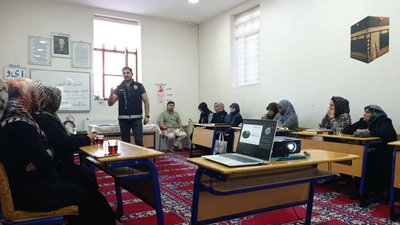 Karaman'da 'En İyi Narkotik Polisi Anne' Semineri Düzenlendi