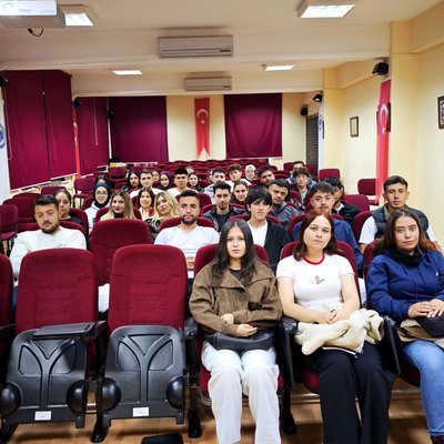 Karaman'da Sosyal Hizmet Öğrencilerine Kapsamlı Eğitim