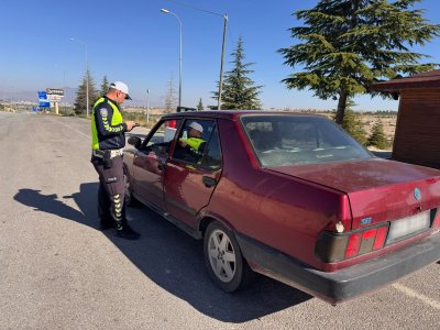 Karaman'da Asayiş Uygulamaları: 14 Aranan Şahıs Yakalandı, 10 Tutuklama