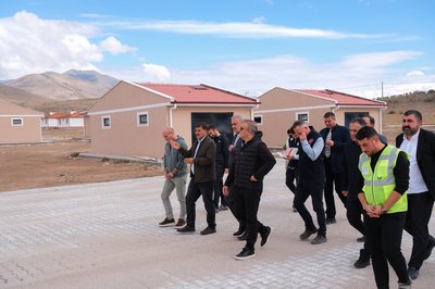 Karaman Valisi Çiçek, Sarıkeçili Ailelerin Yerleşim Projesini İnceledi