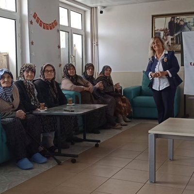 Karaman'da Huzurevi Sakinleri İçin Anlamlı Kitap Okuma Etkinliği