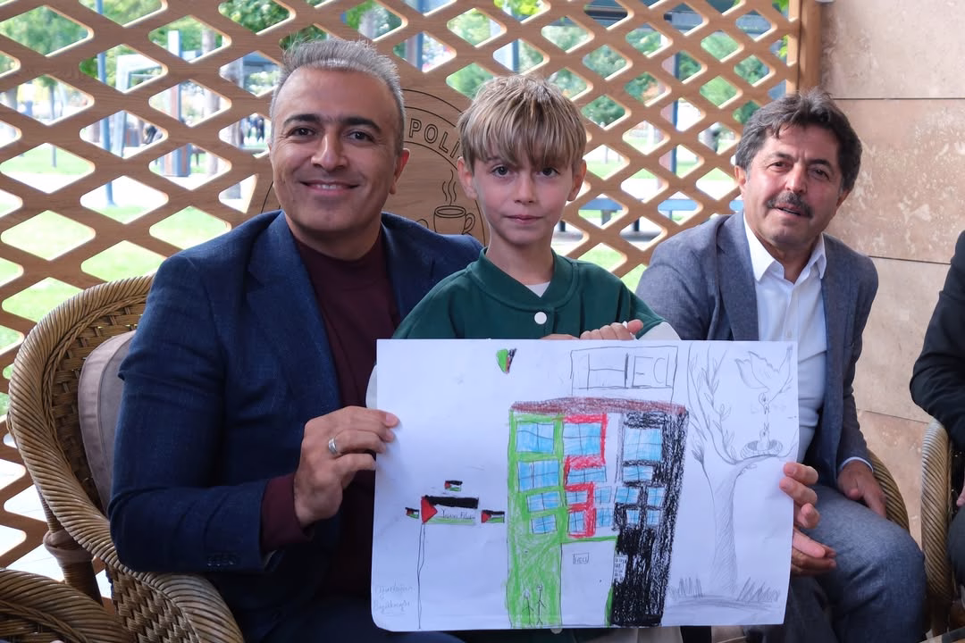 Karaman'da Filistinli Çocuklar İçin Resim Çizildi