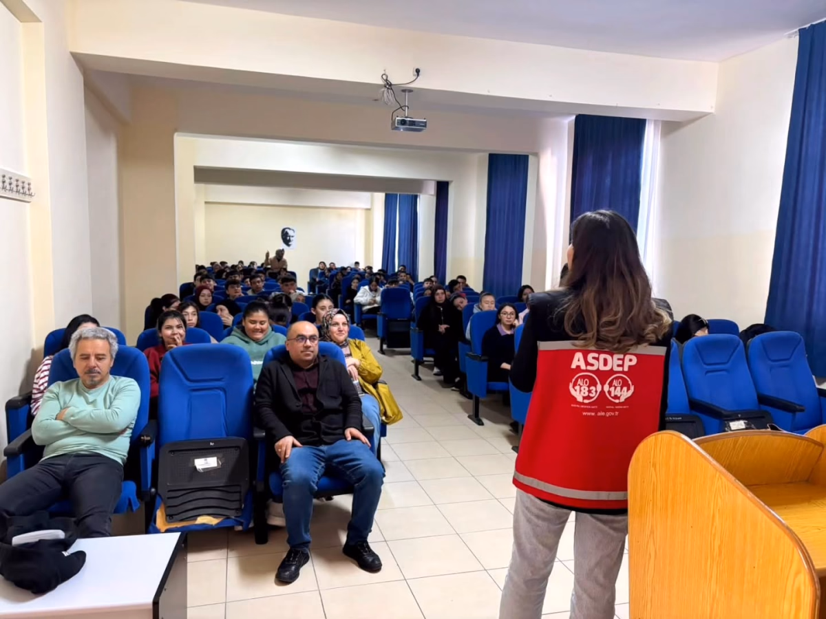 Ermenek'te Teknoloji Bağımlılığı Eğitimi
