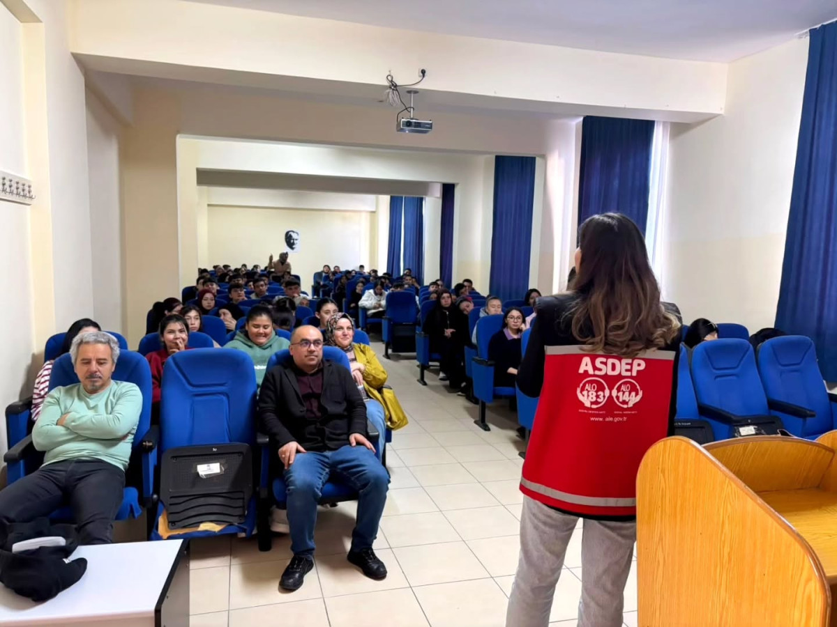 Ermenek'te Teknoloji Bağımlılığı Eğitimi