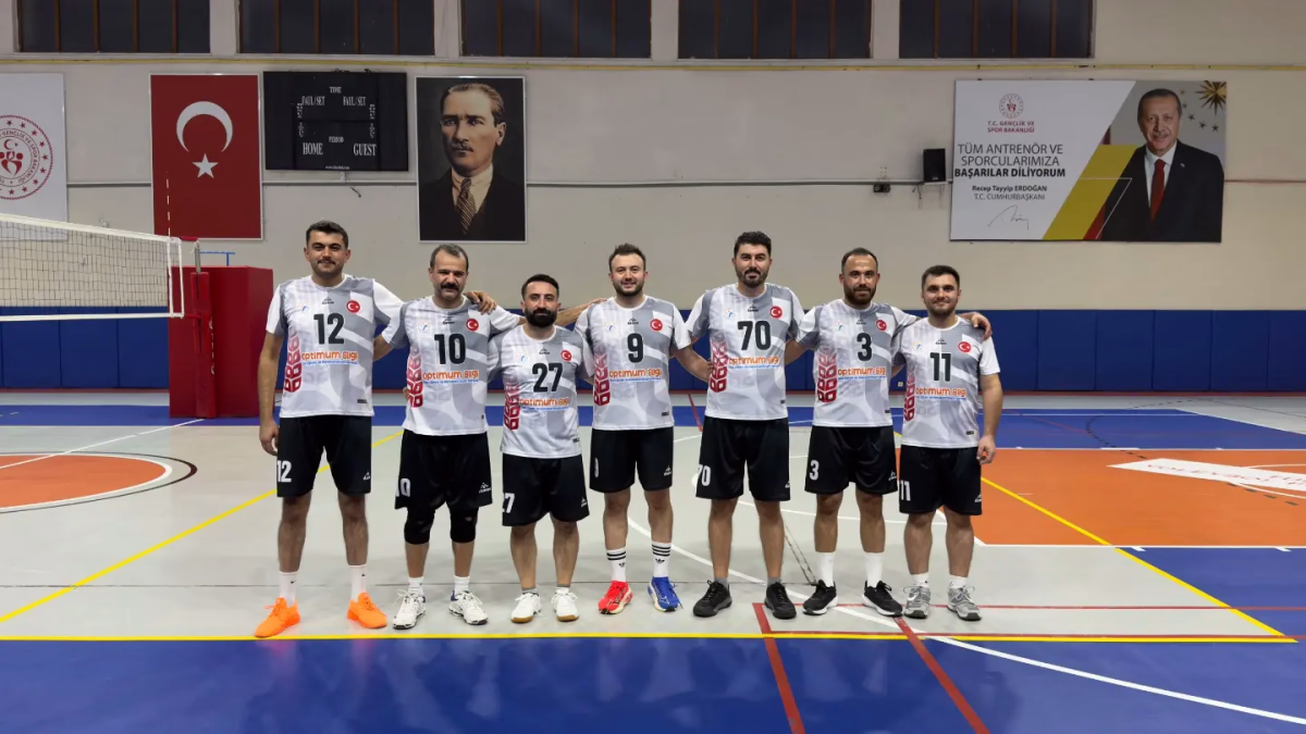 Hastane Voleybol Takımı Kamu Spor Oyunları'nda Finalde
