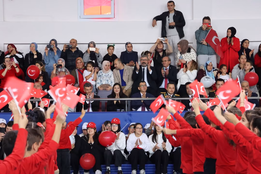 Ermenek'te Cumhuriyet Bayramı Coşkusu Yaşandı